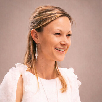 Anja Szondi